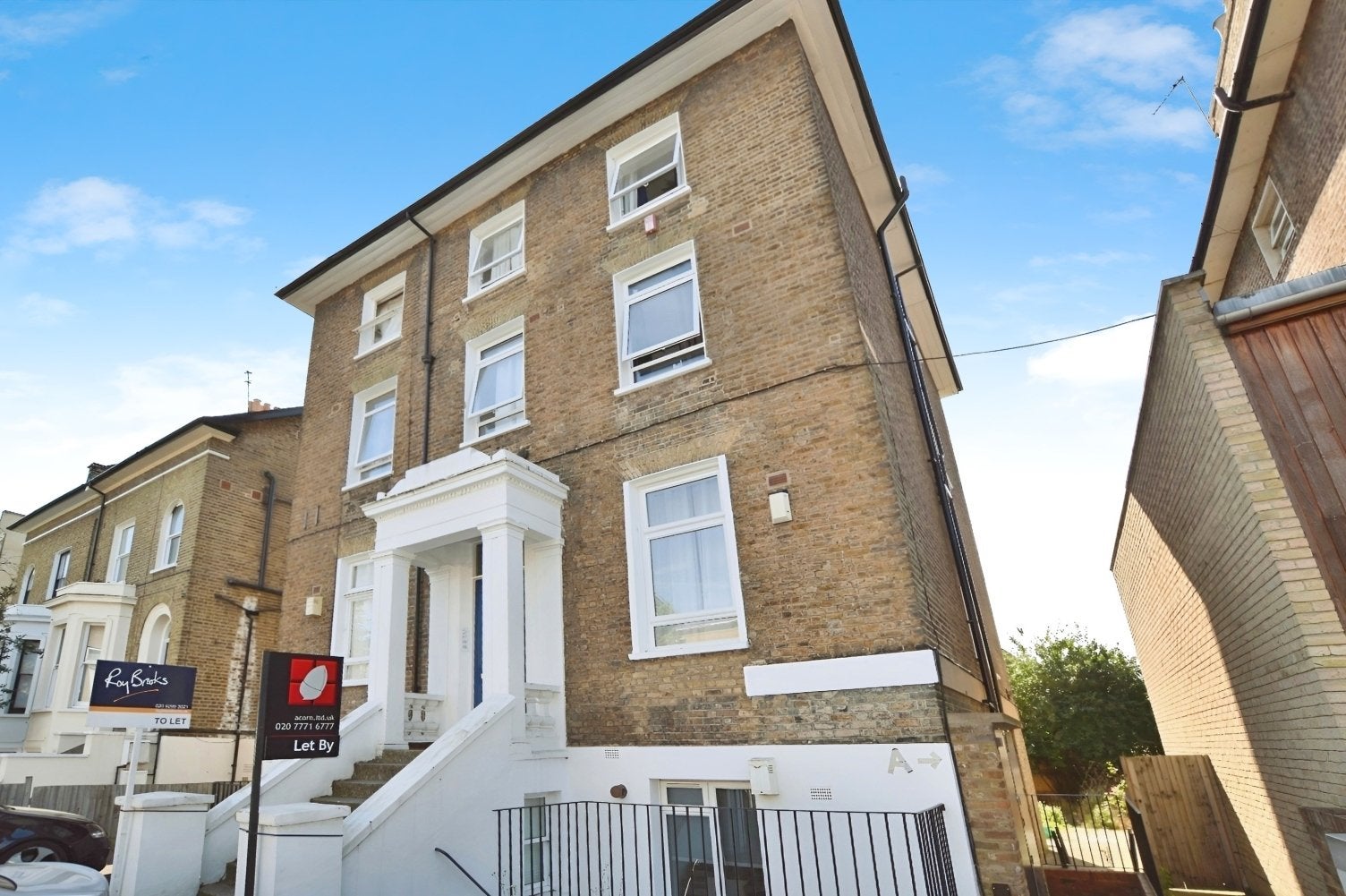 Flat Linden Grove in Greater London