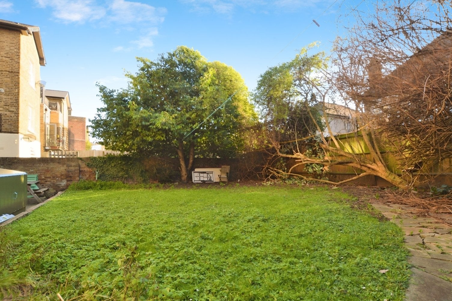 Flat Linden Grove in Greater London