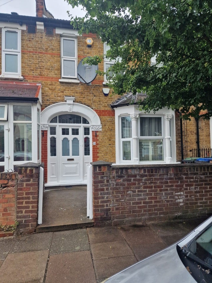House Beaconsfield Road in Greater London
