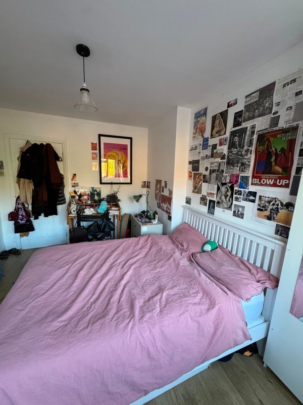 Room Saxby Road in Greater London