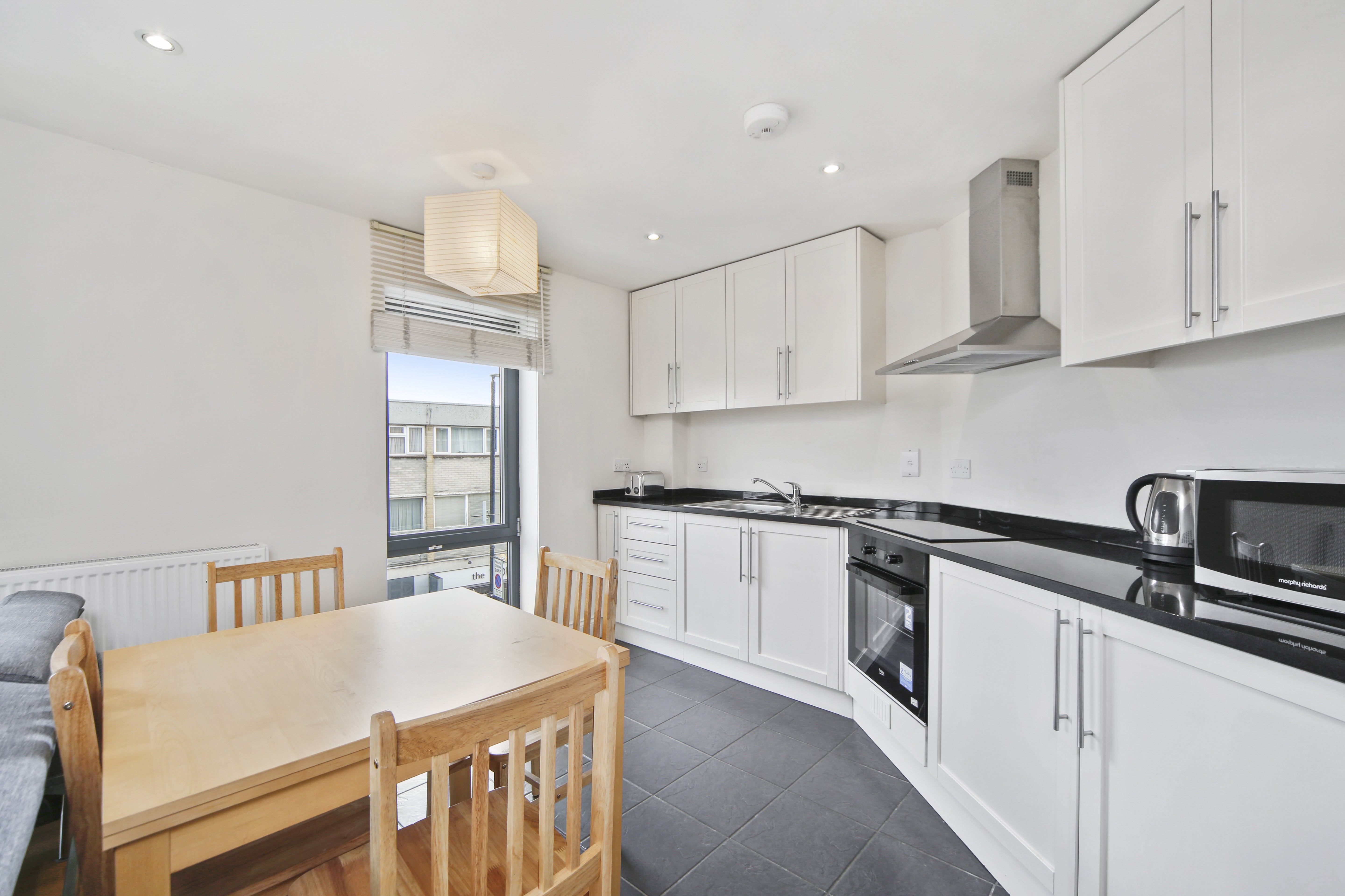 Flat Acton Lane in Greater London