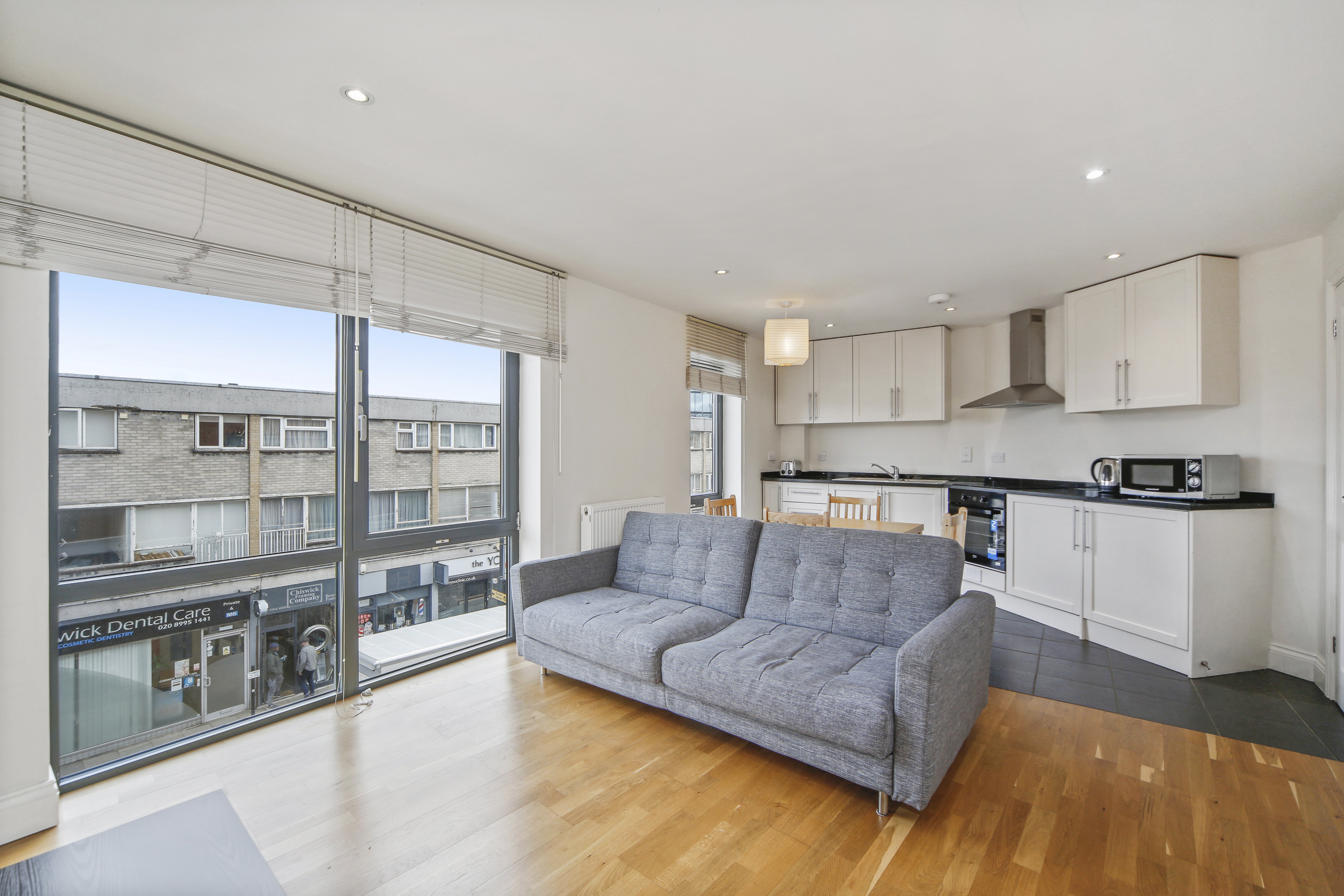Flat Acton Lane in Greater London