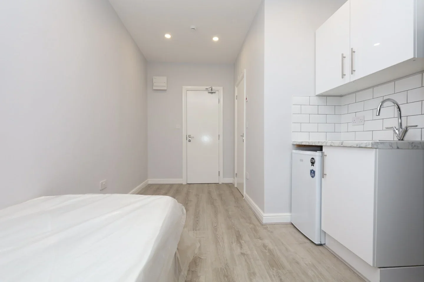 Room Alexandra Avenue in Greater London
