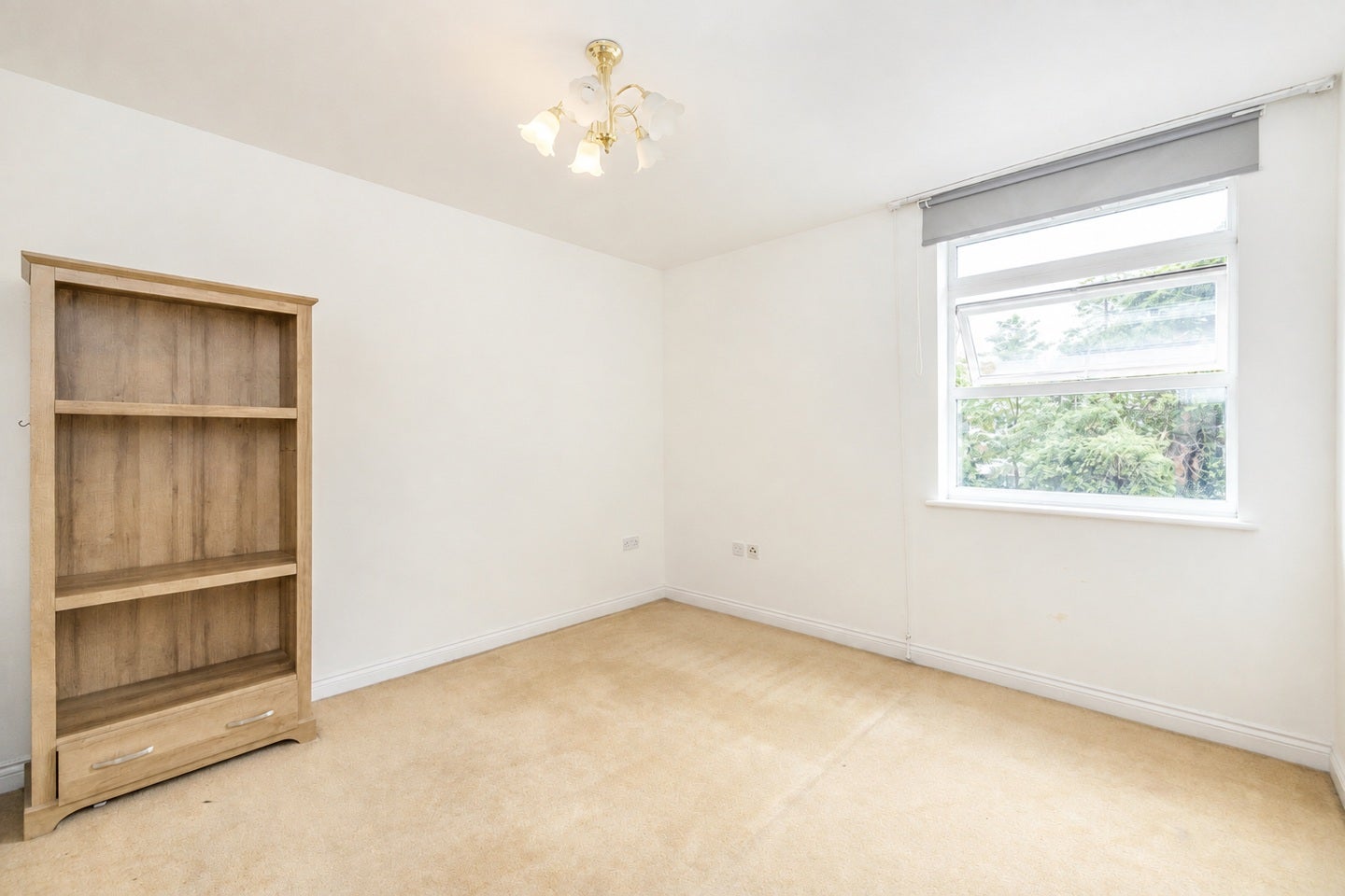 Flat Stonegrove in Greater London