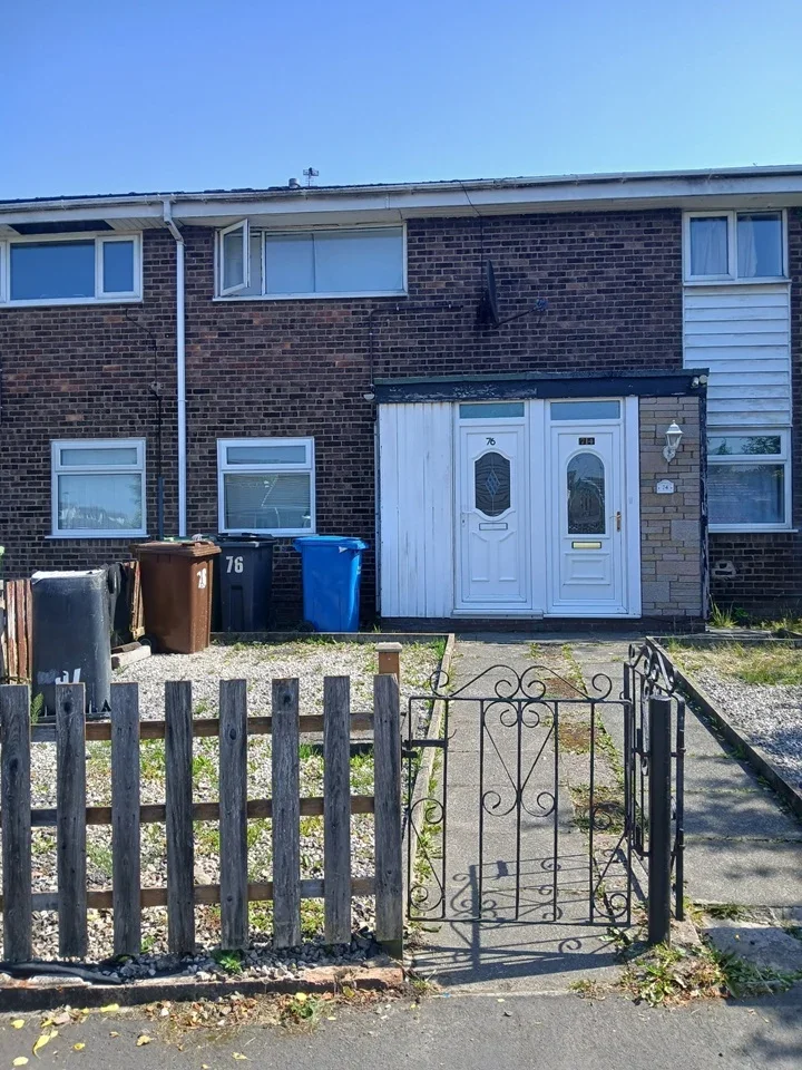 Flat Ashbourne Avenue in Wigan