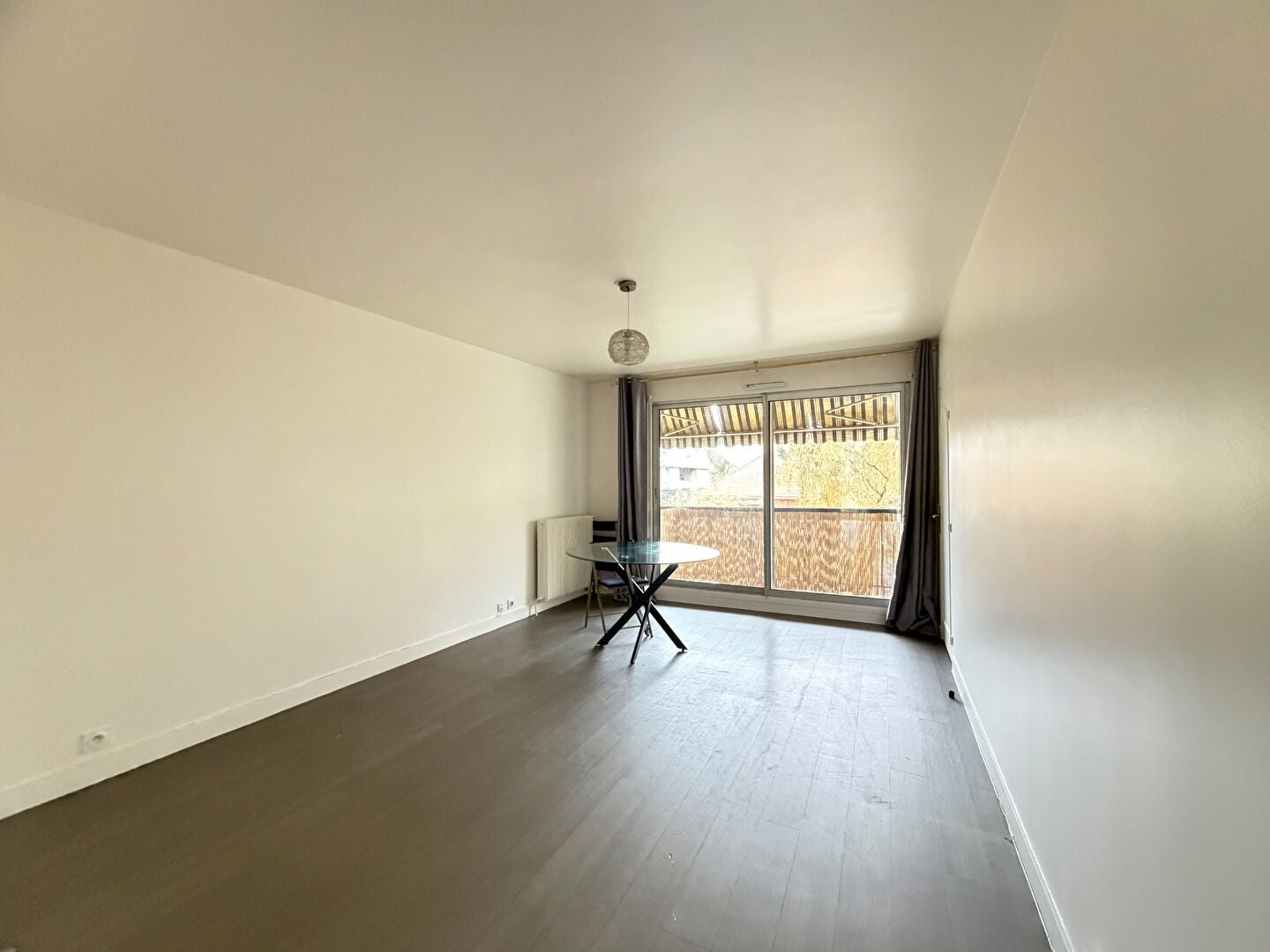 Flat Place d'Armes in St.-Maur-des-Fossés