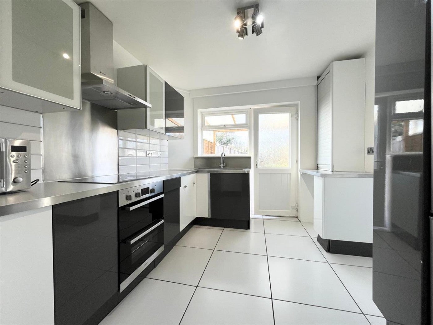 House Leven Drive in Waltham Cross