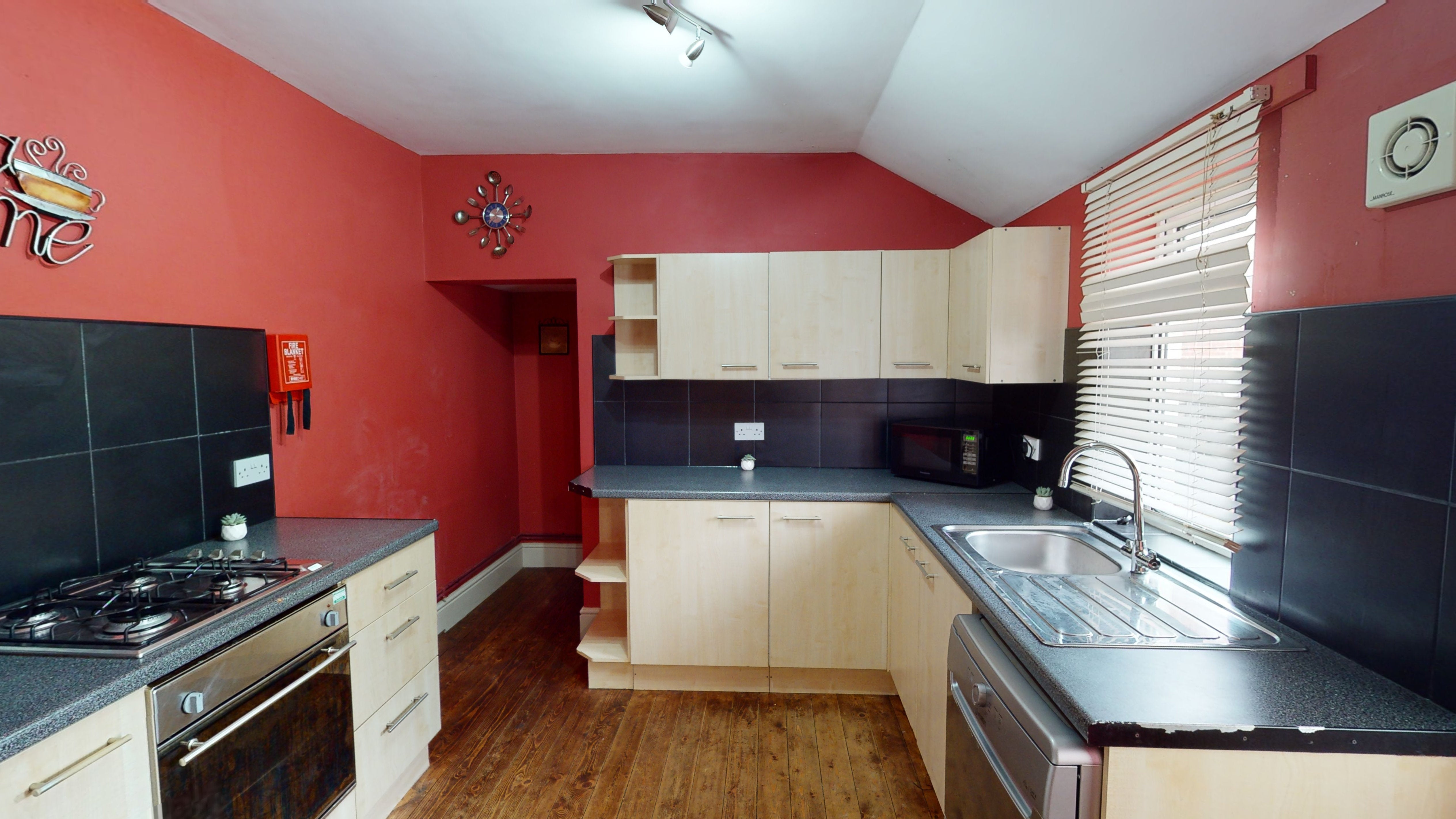 Room Summerfield Crescent in Birmingham