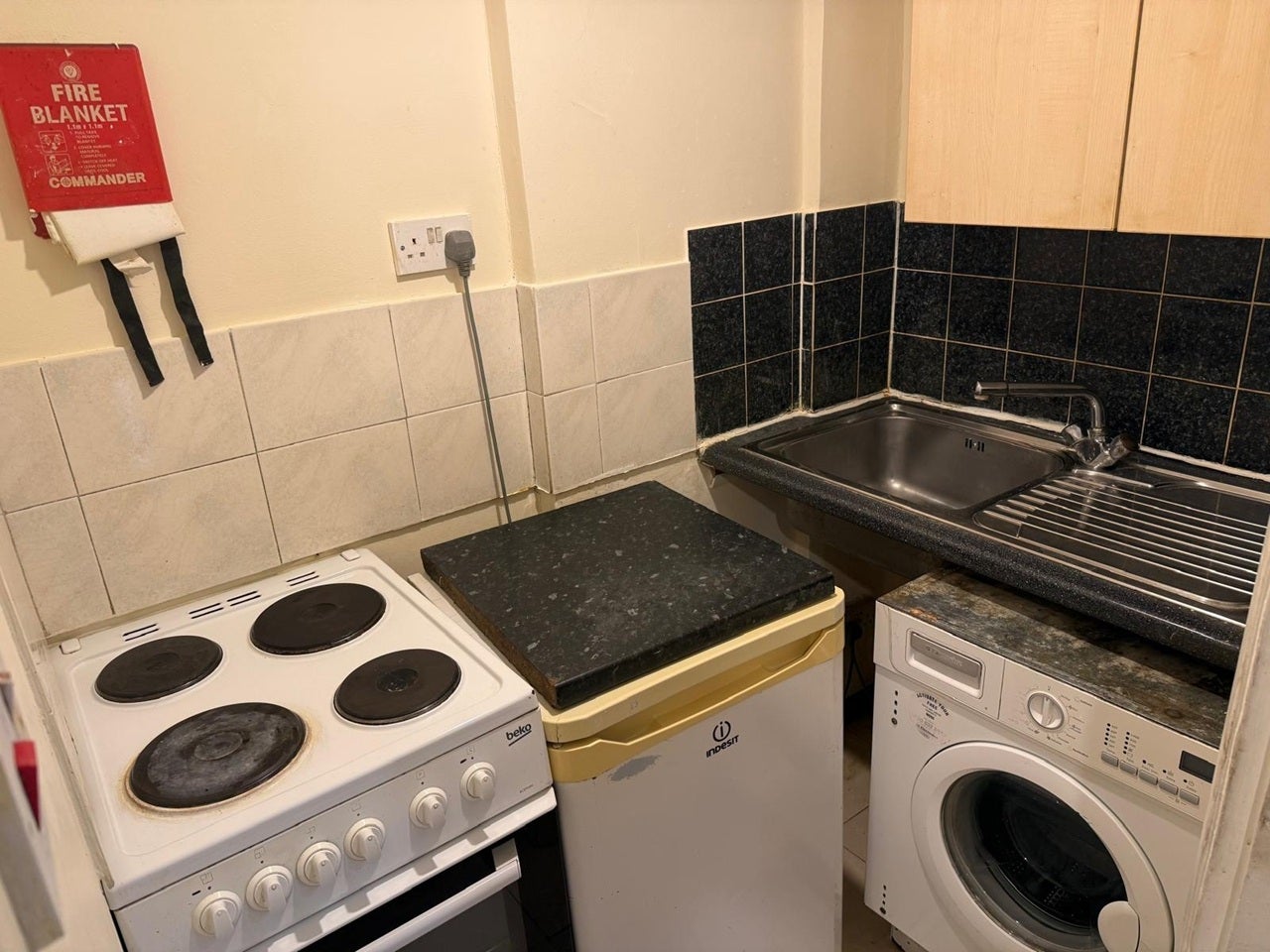 Flat Rose Gardens in Greater London