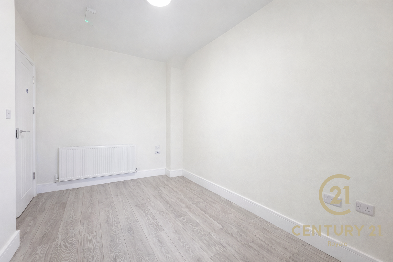 Flat Surbiton Road in Greater London