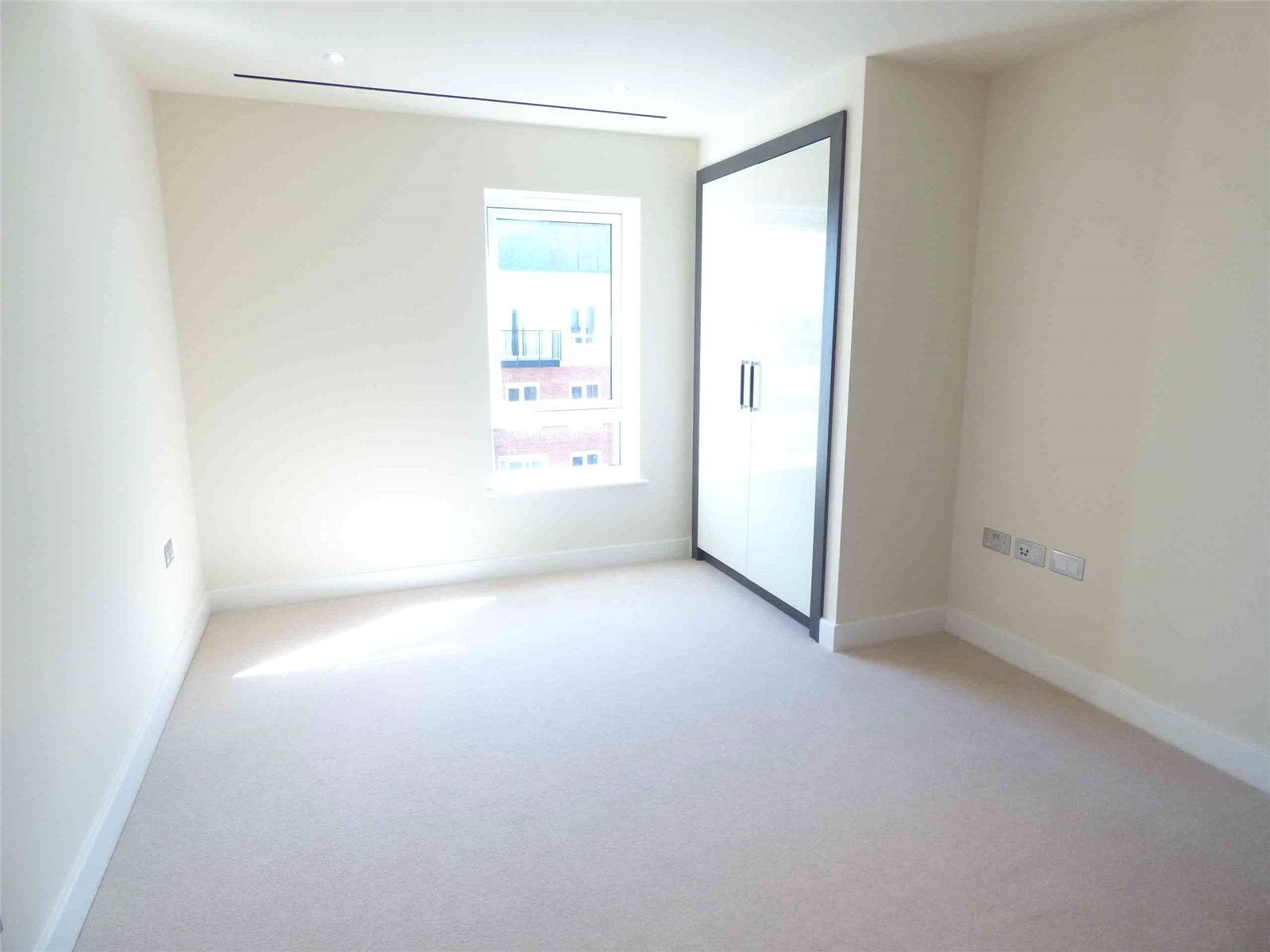 Flat Victoria Street in City of Westminster