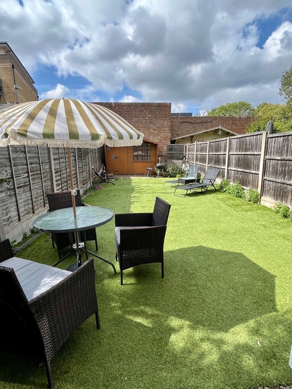 Room Carlile Close in Greater London