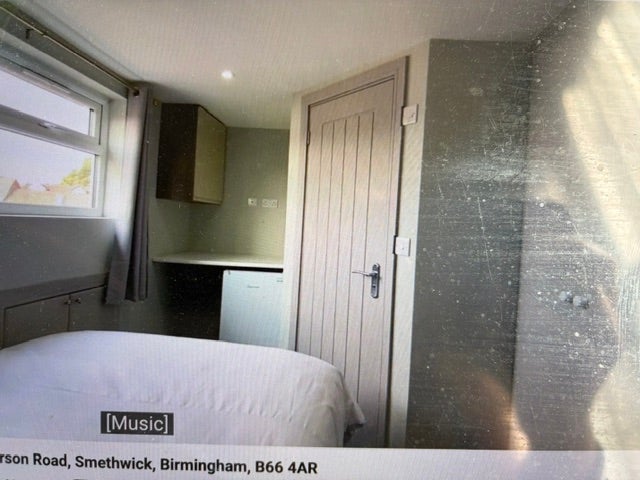 Room Anderson Road in Sandwell
