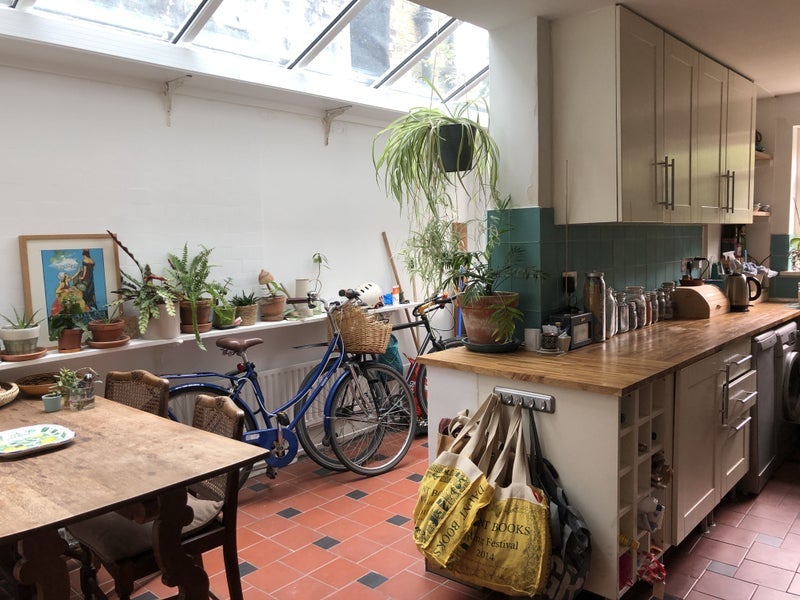 Room Danesdale Road in Greater London