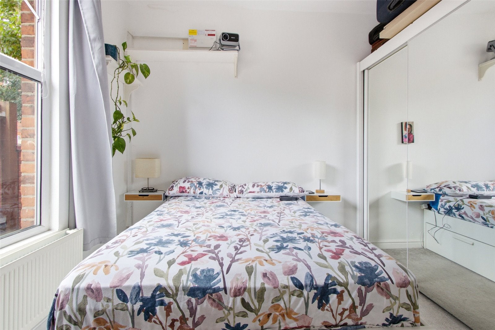 Flat Ashley Crescent in Greater London