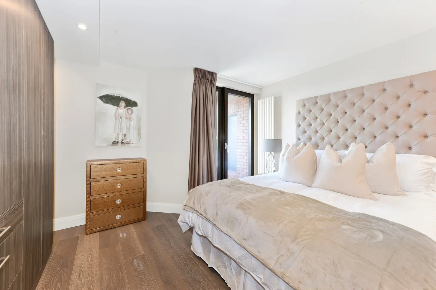 Flat Finchley Road in Greater London