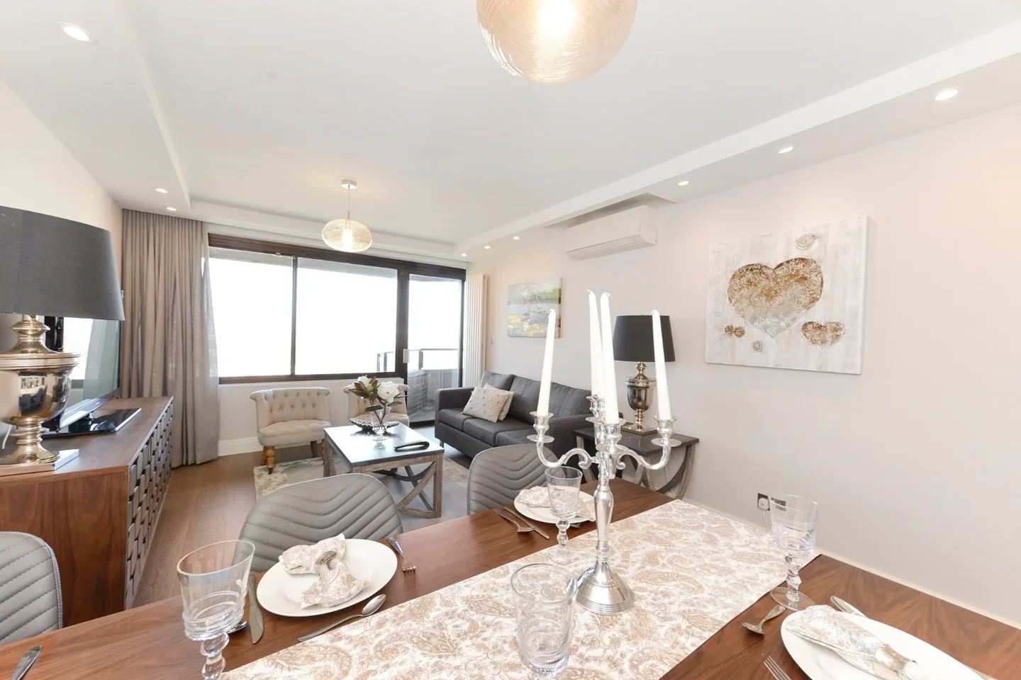 Flat Finchley Road in Greater London