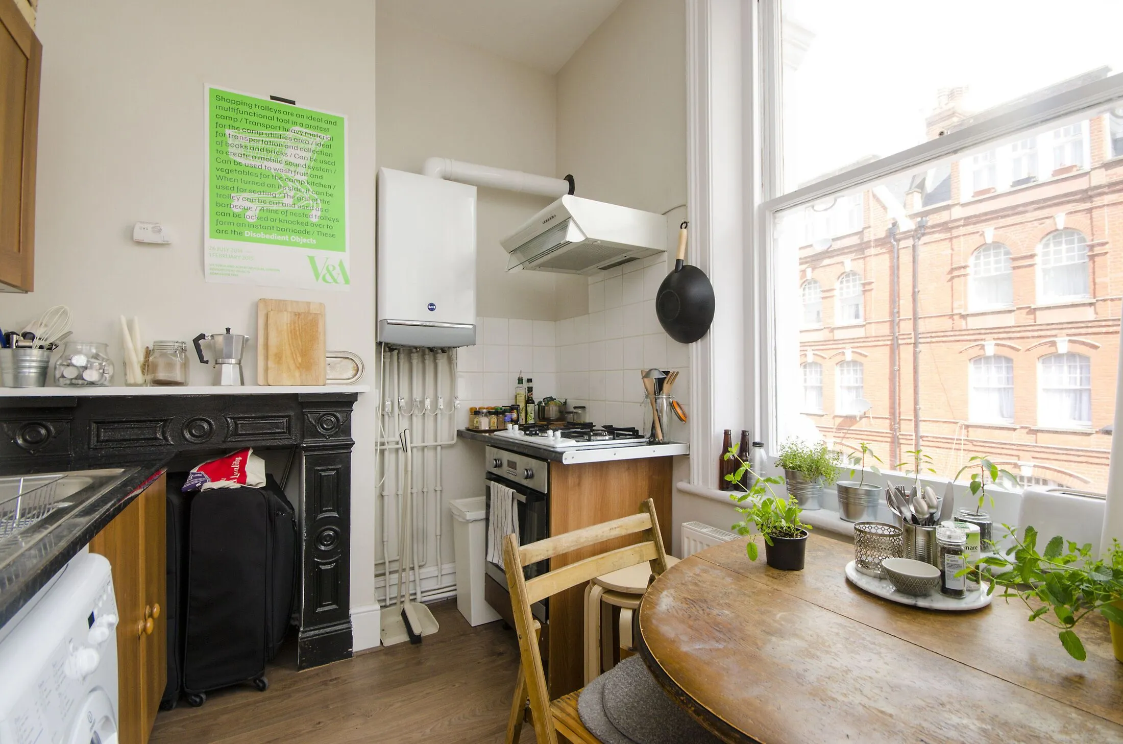 Flat 1st Avenue in Greater London