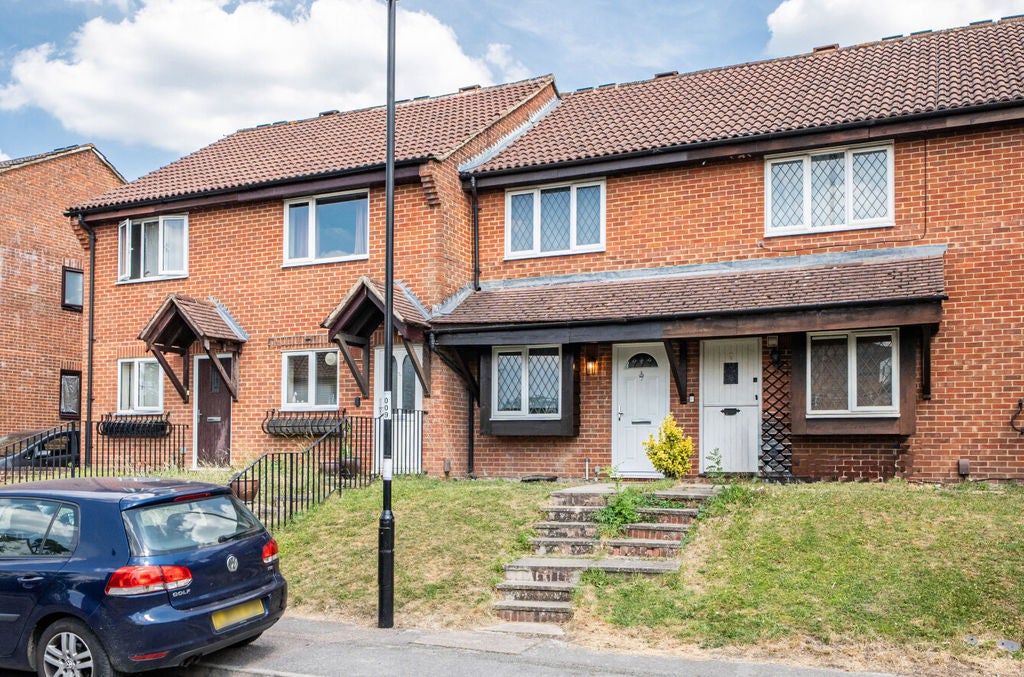 House Aveling Close in Greater London