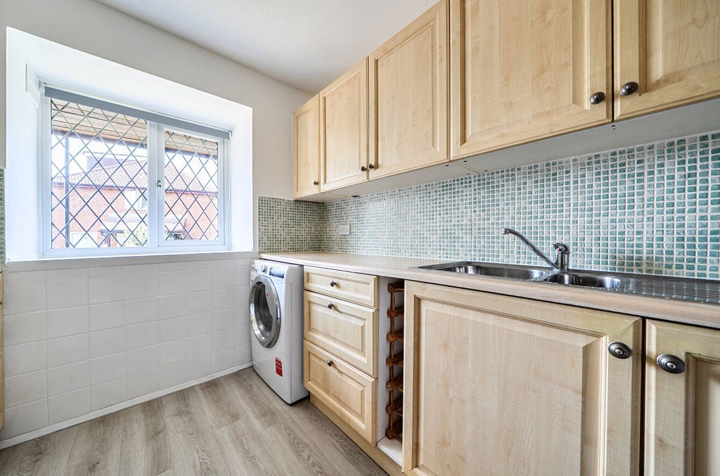 House Aveling Close in Greater London