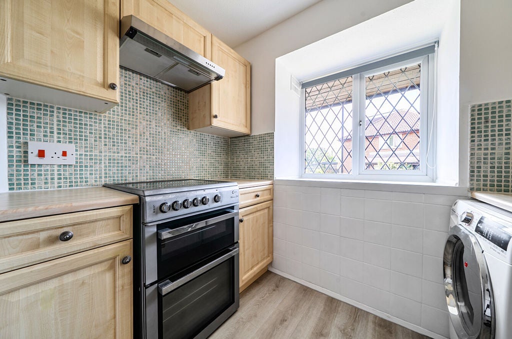 House Aveling Close in Greater London