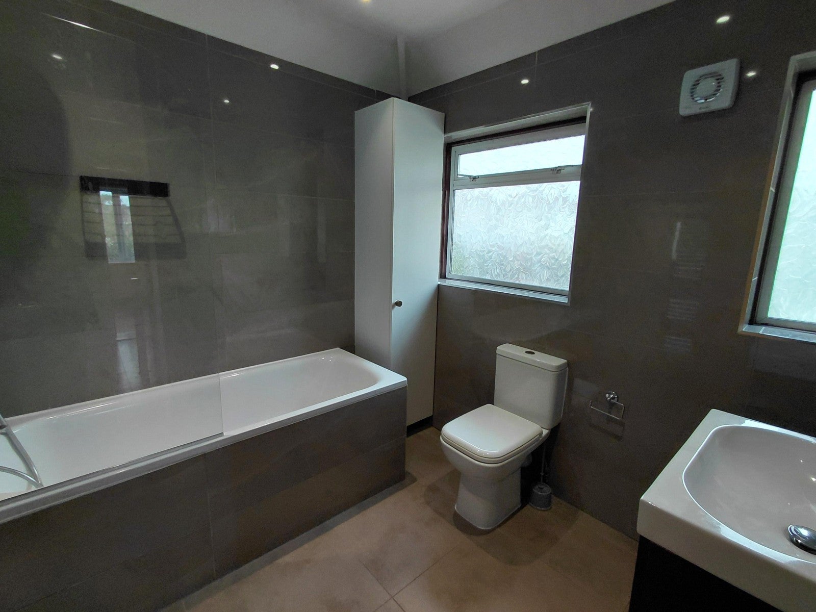 House Layfield Crescent in Greater London