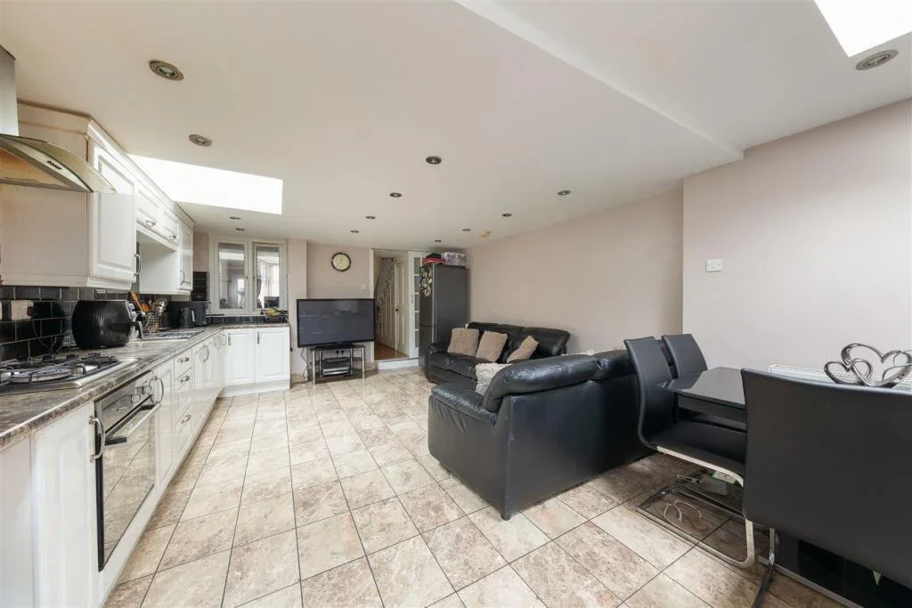 House Colegrave Road in Greater London