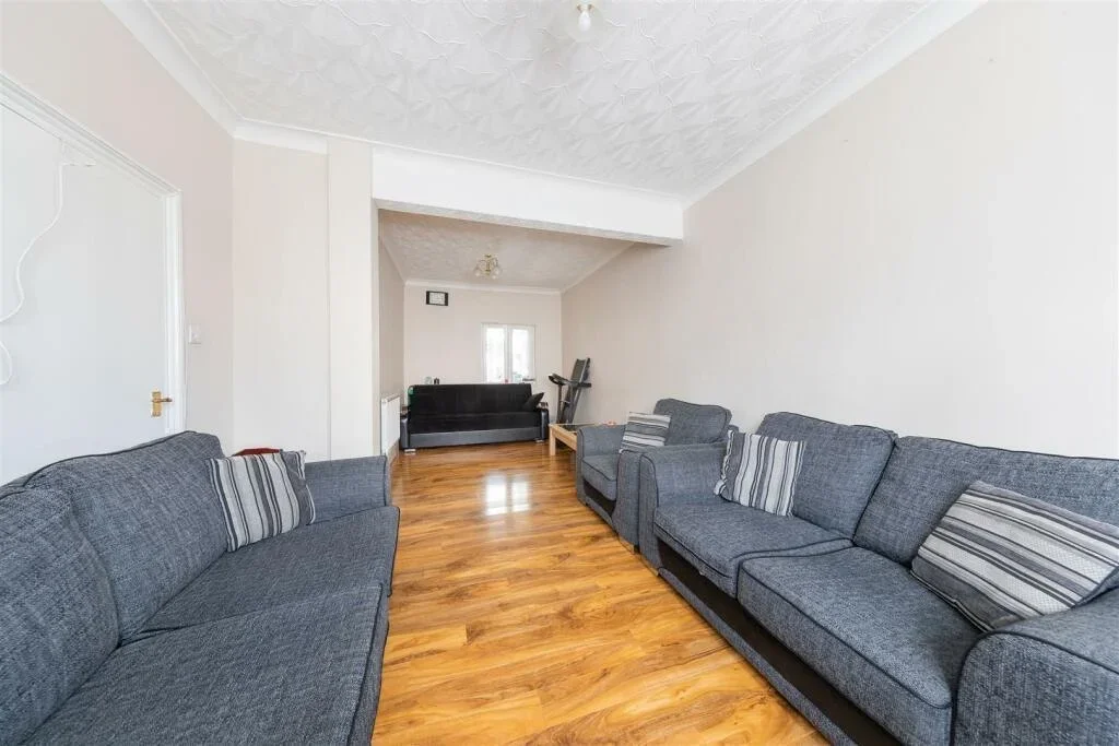 House Colegrave Road in Greater London