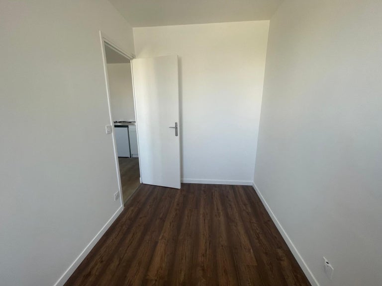 Flat Cours Émile Zola in Villeurbanne