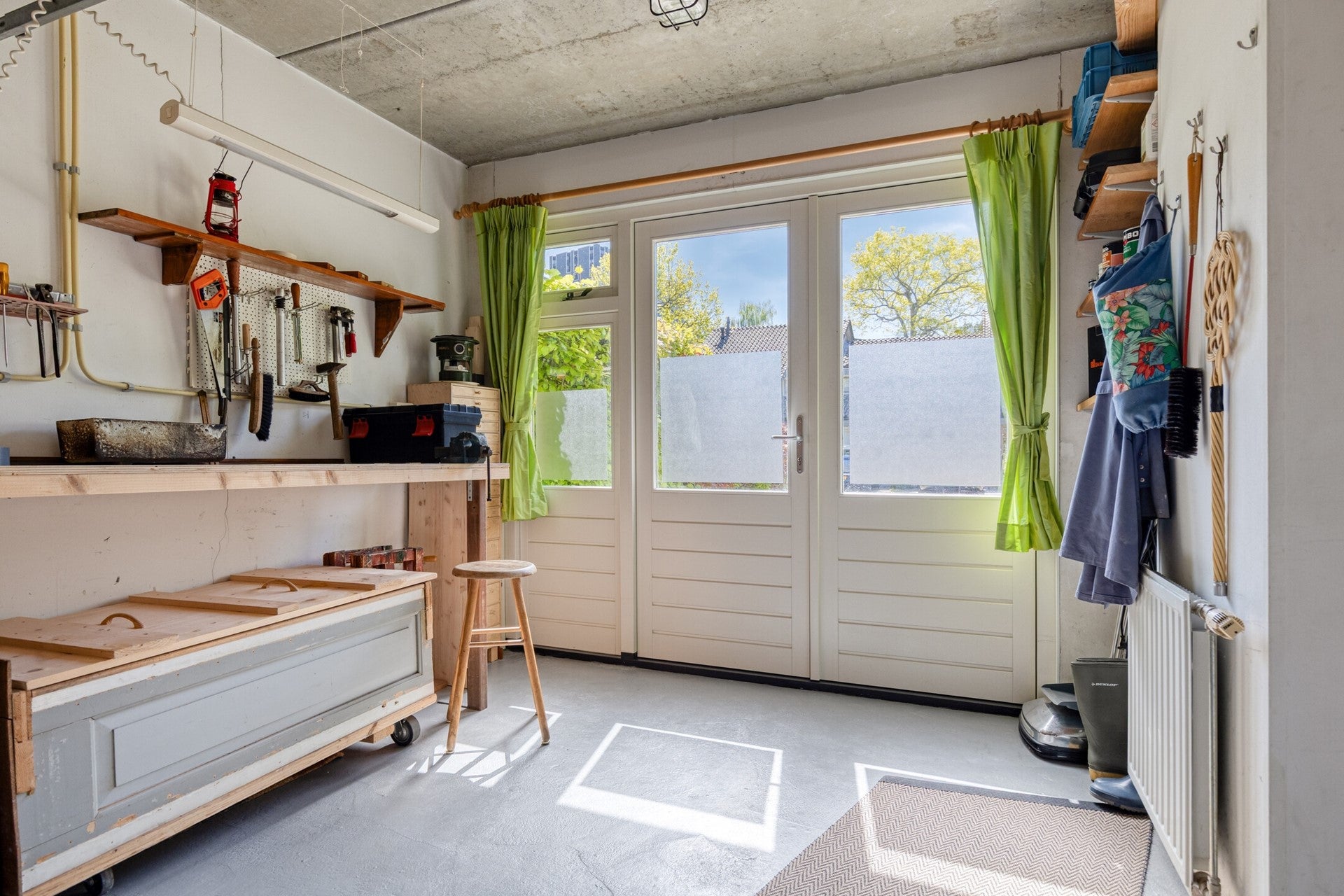 Twee-onder-één-kap te koop: Van Eijsingapark 5, Leiden