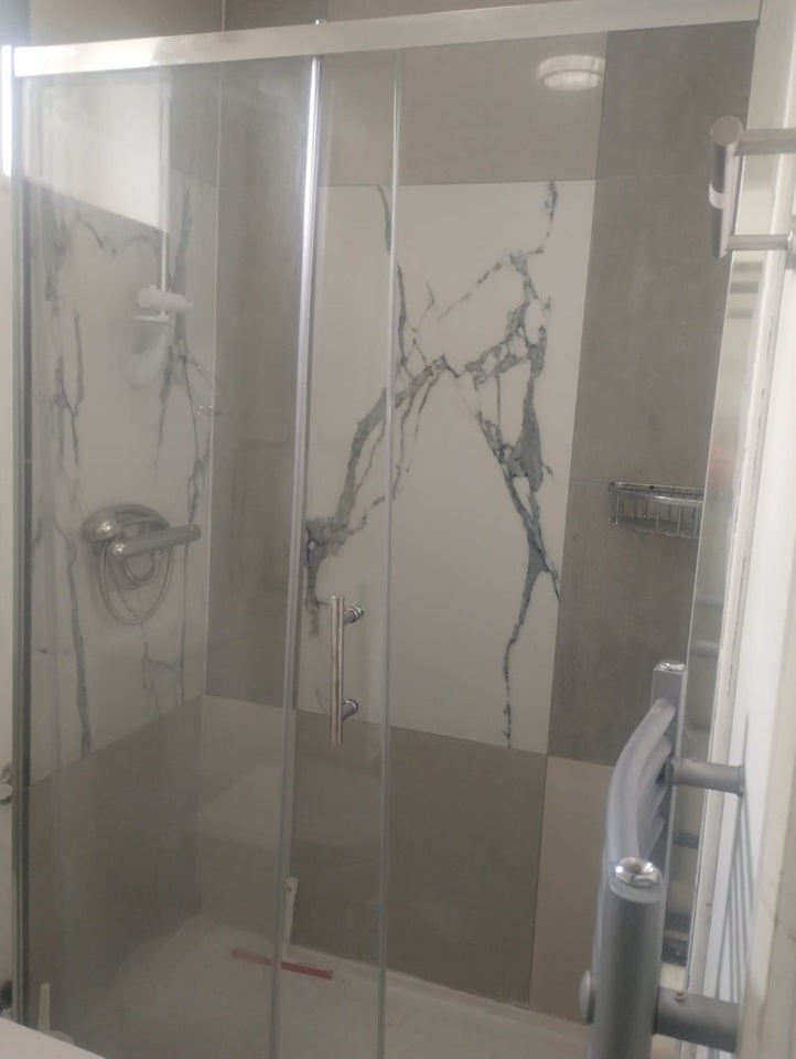 Room Mays Lane in Greater London