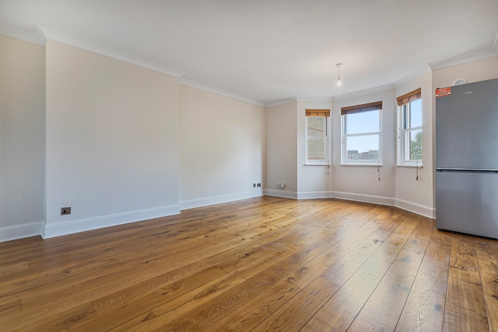 Flat East Hill in Greater London