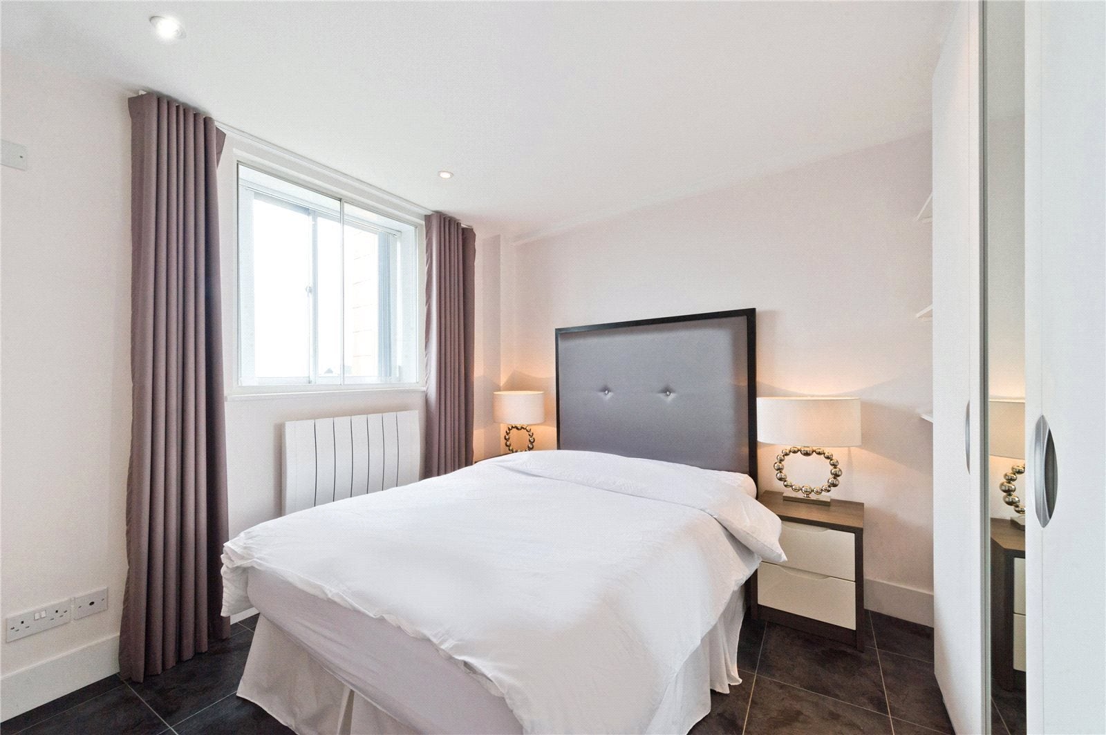Flat Shaftesbury Avenue in Greater London