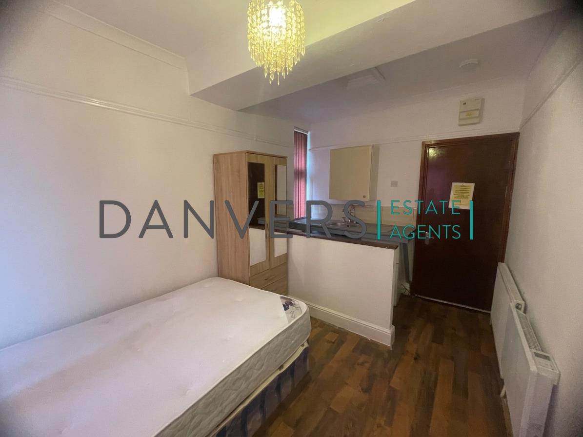 Room Narborough Road in Leicester