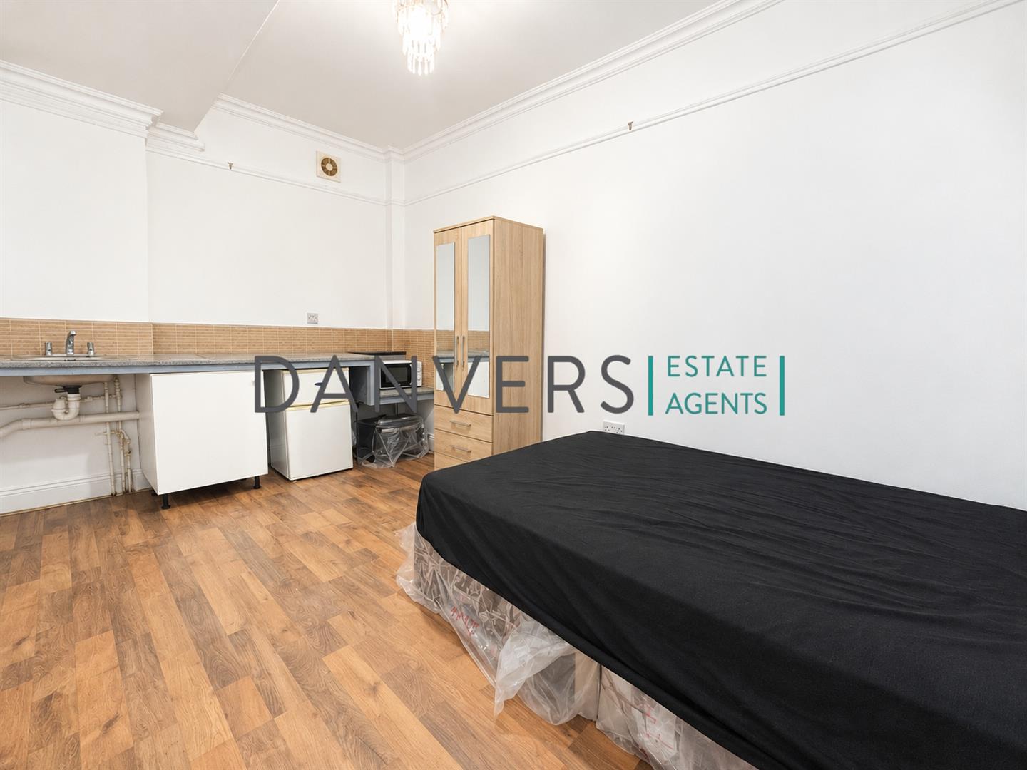 Room Narborough Road in Leicester