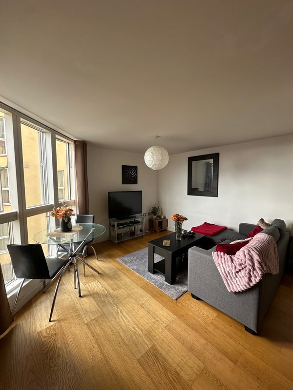 Room Canada Street in Greater London