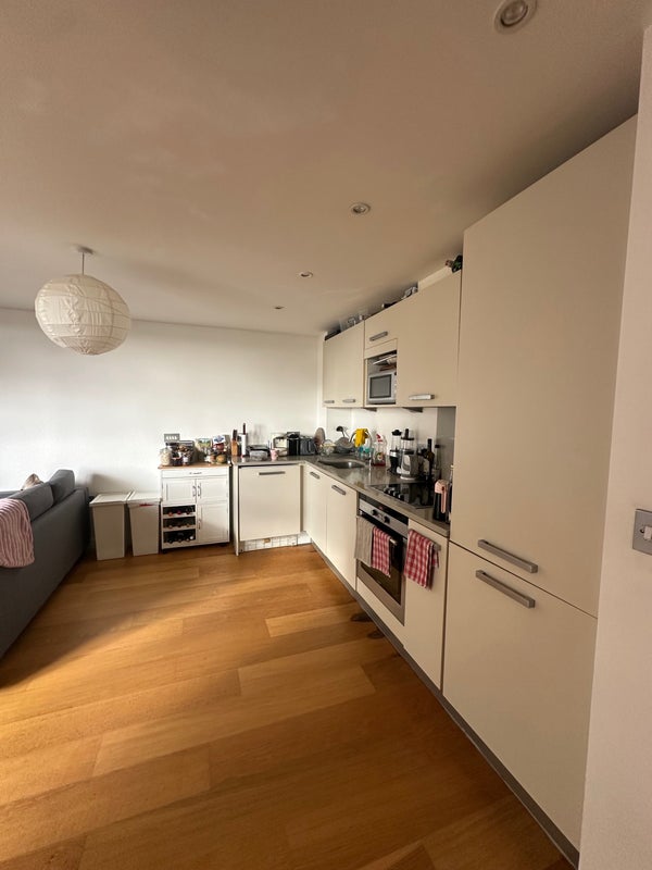Room Canada Street in Greater London