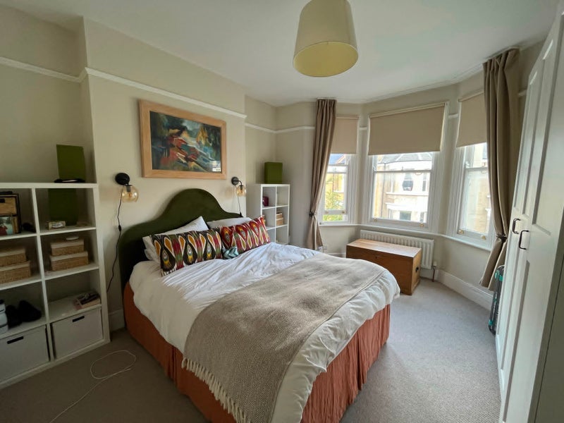 Room Mowll Street in Greater London