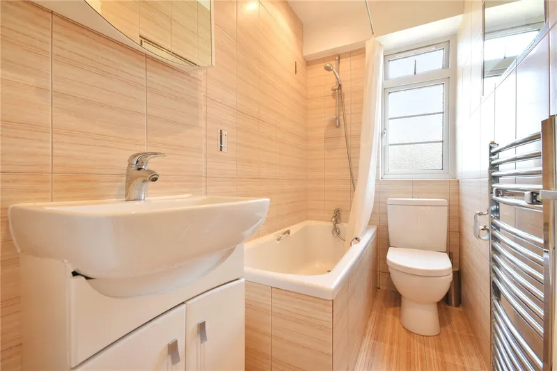 Flat Maygrove Road in Greater London