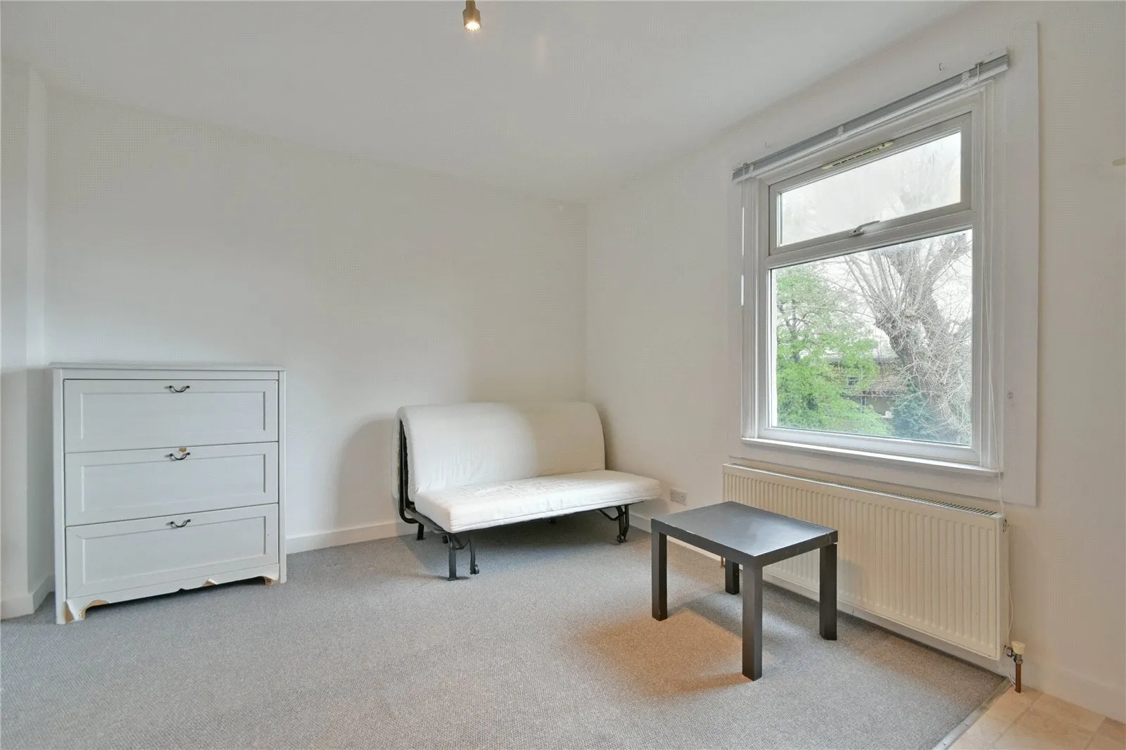 Flat Maygrove Road in Greater London