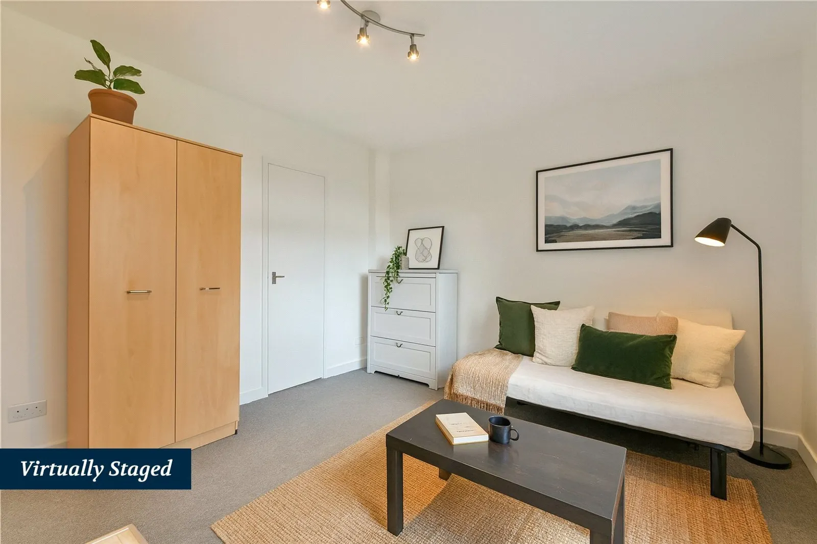 Flat Maygrove Road in Greater London