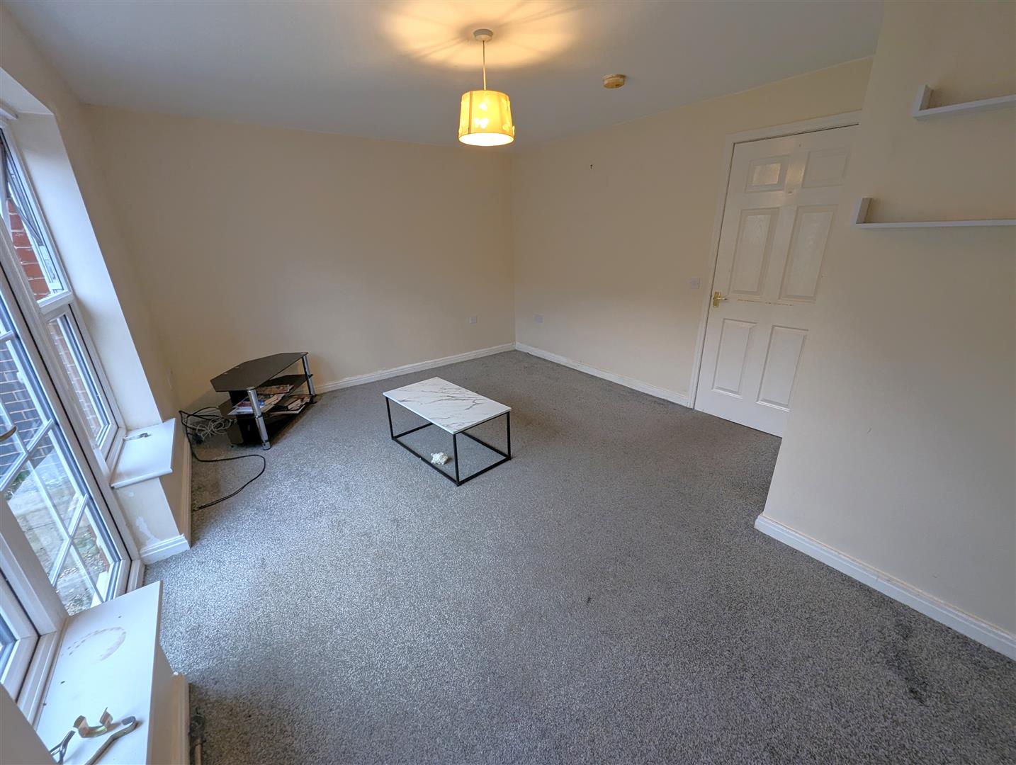 House Farnborough Close in Corby