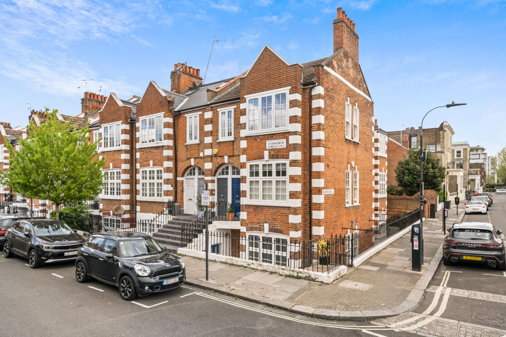 Flat Halford Road in Greater London