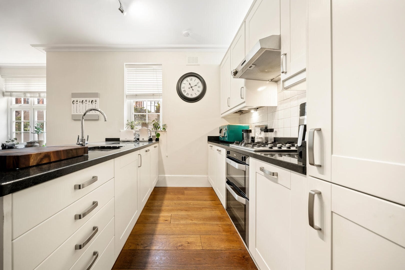Flat Halford Road in Greater London