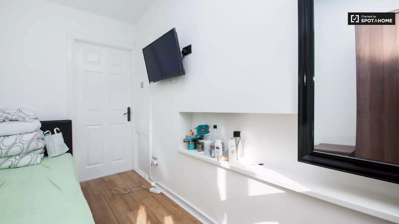 Flat Sherfield Gardens in Greater London