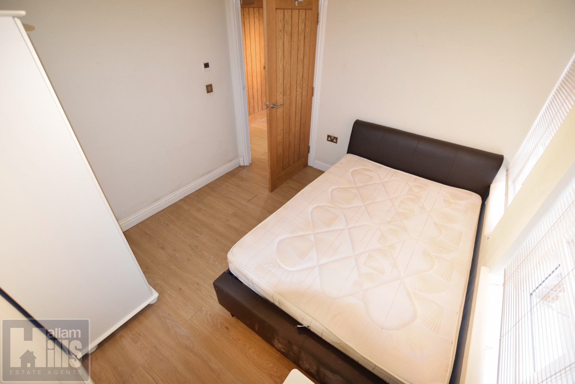 Flat Broomspring Lane in Sheffield