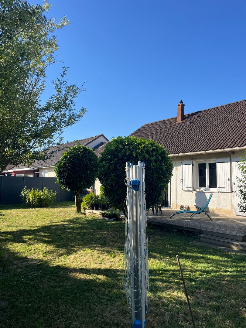 House Rue des Séquoias in Le Perray-en-Yvelines