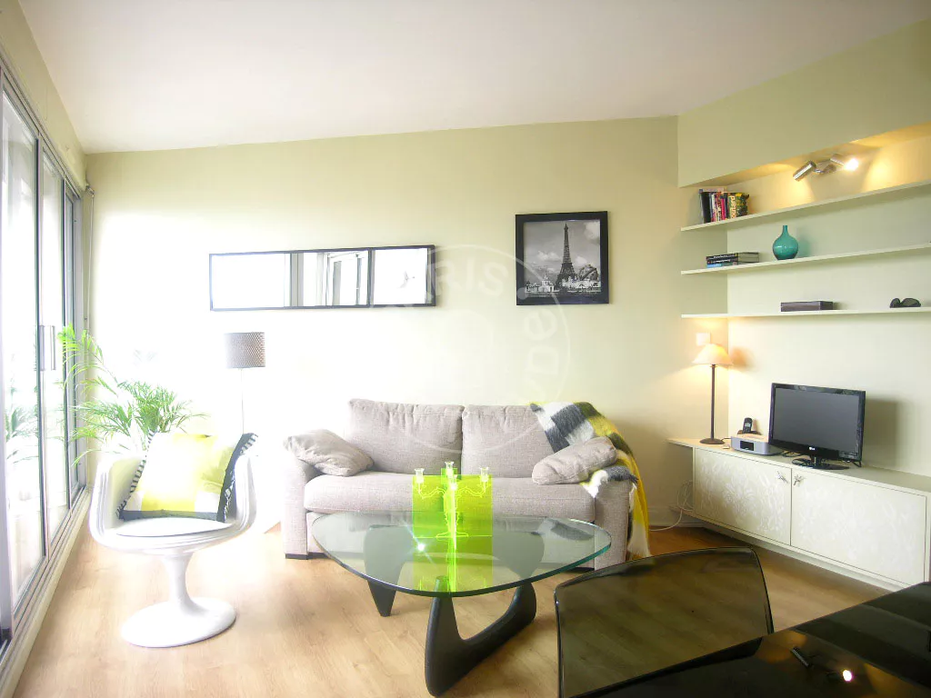 Appartement Avenue Claude Vellefaux à Paris