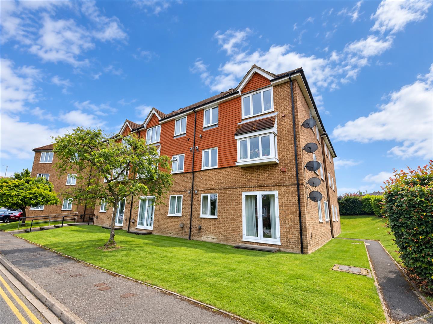 Flat Abbey Mews in Dunstable
