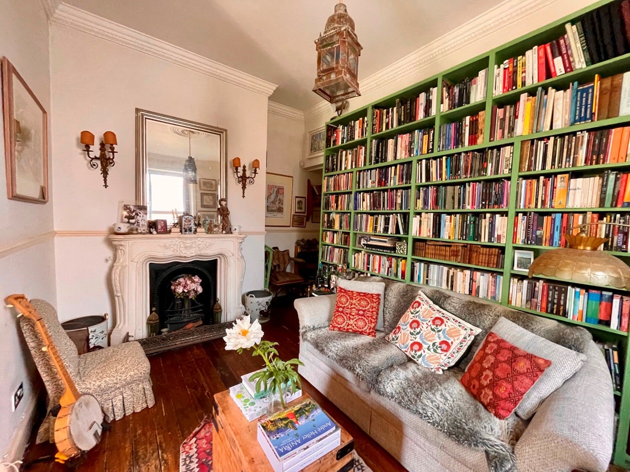 Flat Chichele Road in Greater London
